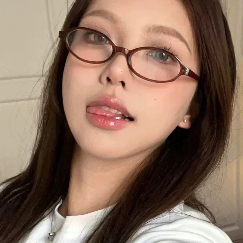Gaming Glasses Tinted - Kacamata Oval Retro Y2K Wanita Kacamata